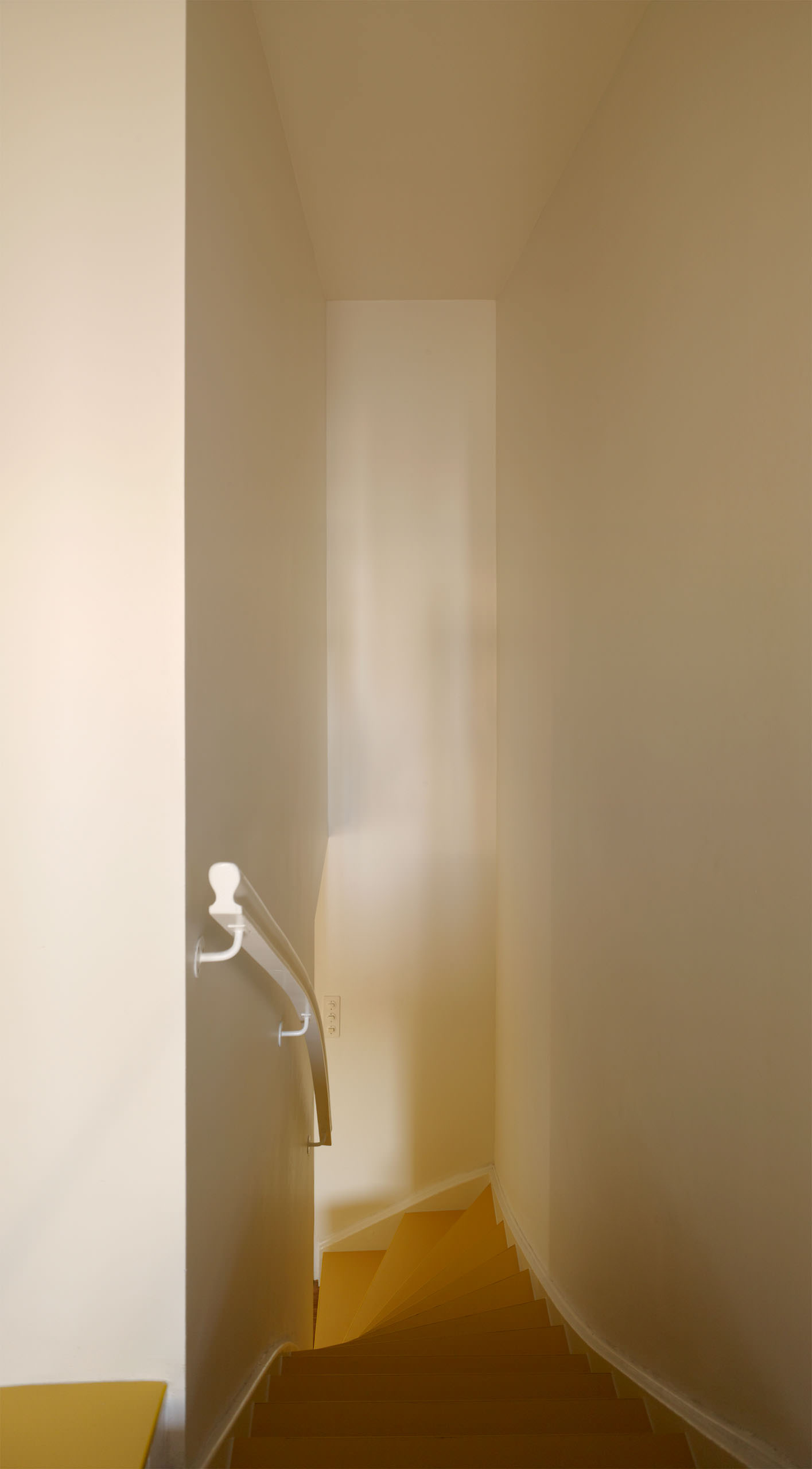 E11351 030319p j2560